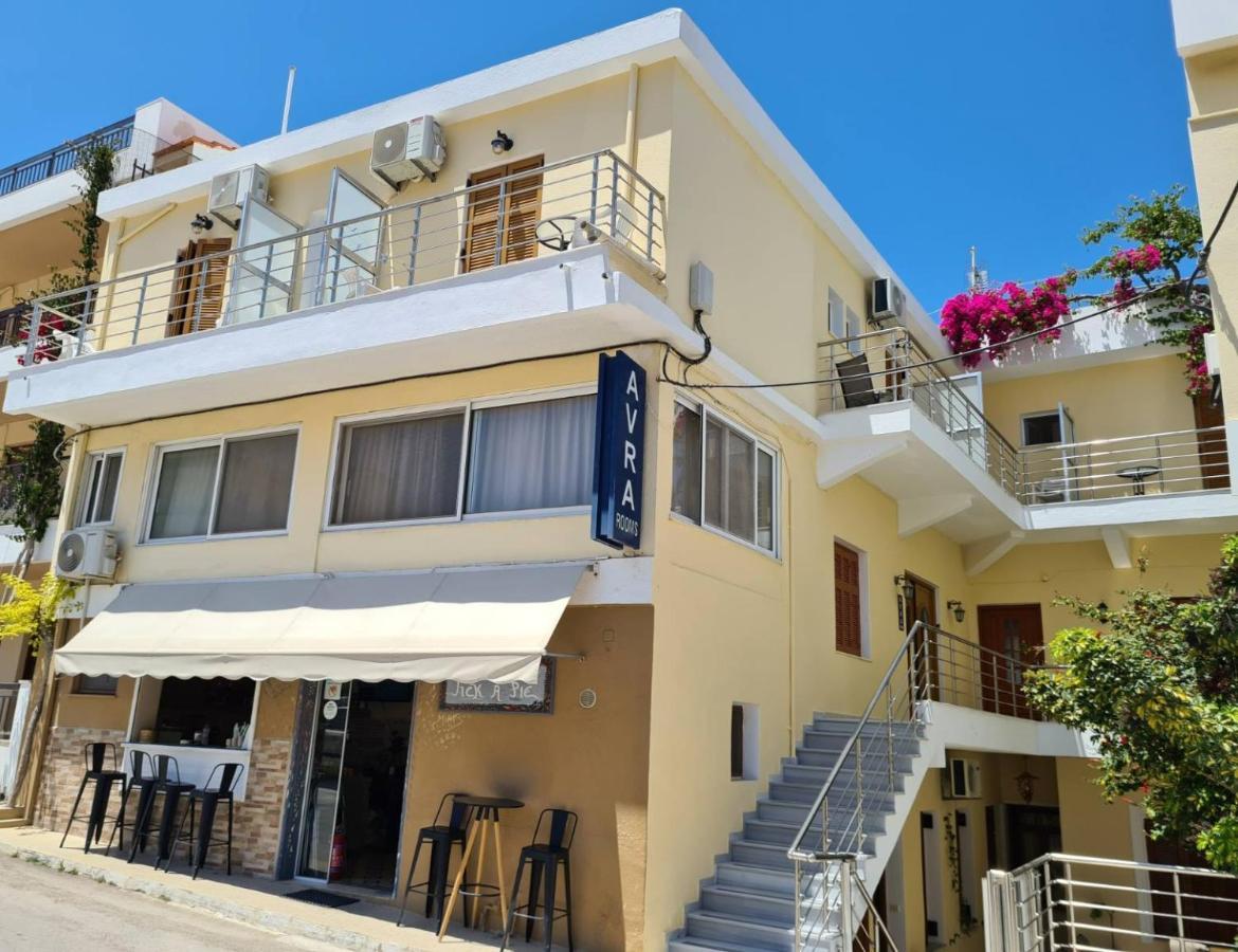 Avra Rooms Cárpatos Exterior foto